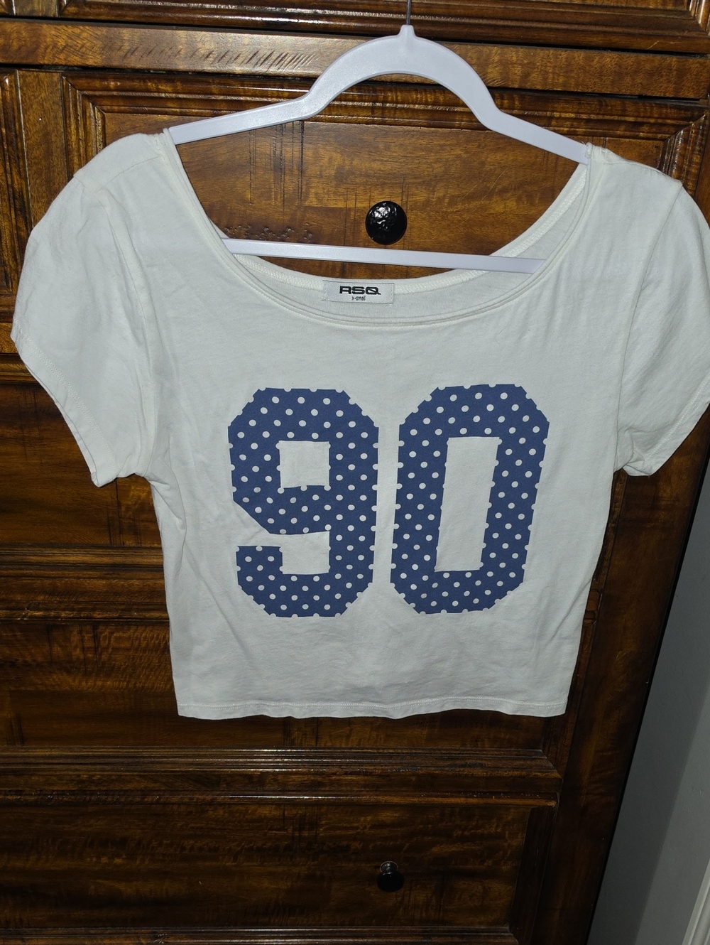 RSQ Womens Sz X-small  Boatneck Tshirt. Can Be Worn Ofd Shoulder!